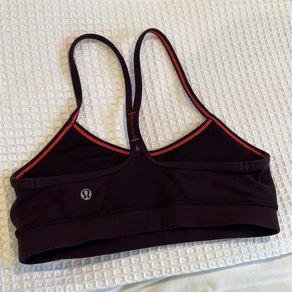 LULULEMON SIZE 4 BURGANDY FLOW Y BRA - Picture 3 of 6